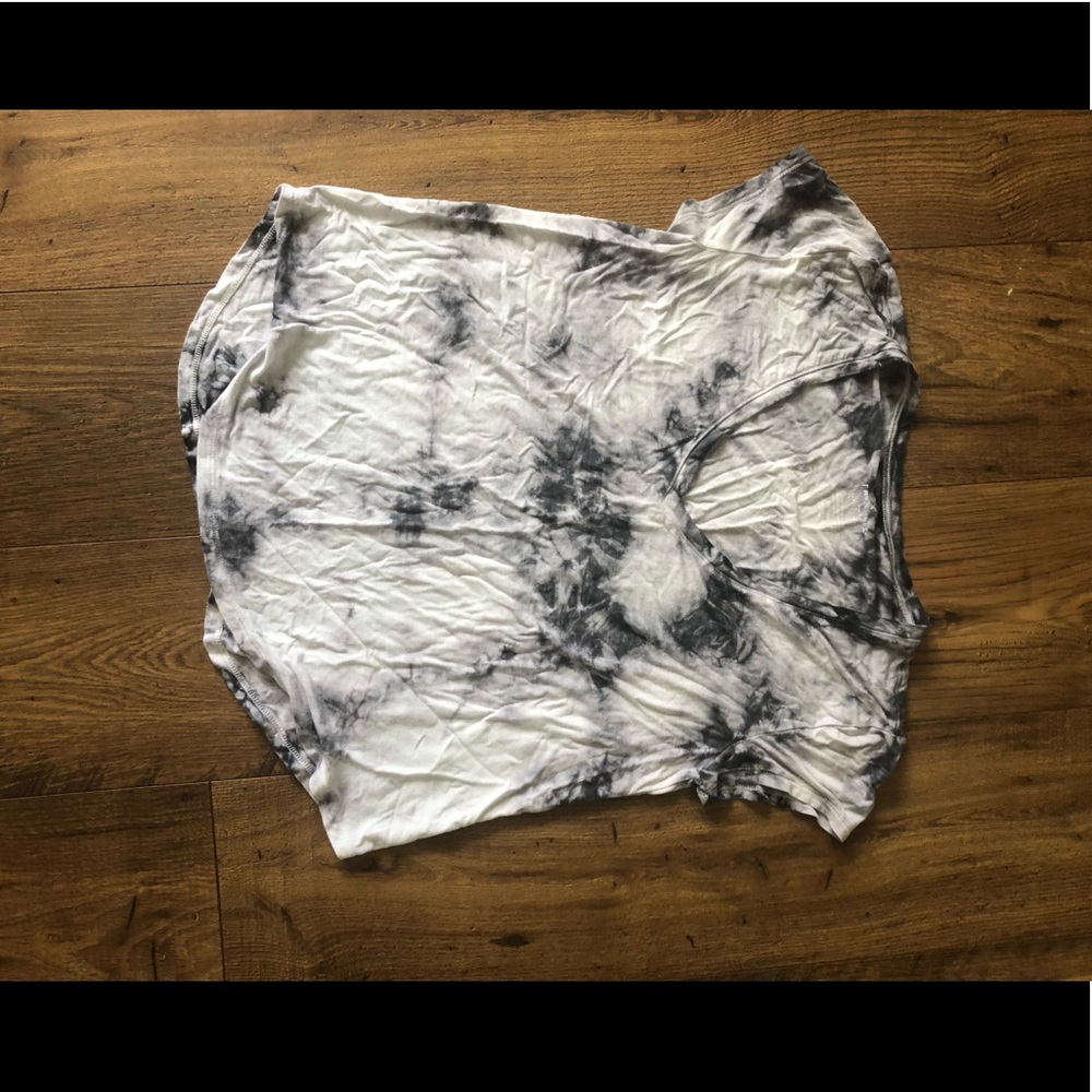 soft and sexy american eagle tee (no iron omg 🤣)